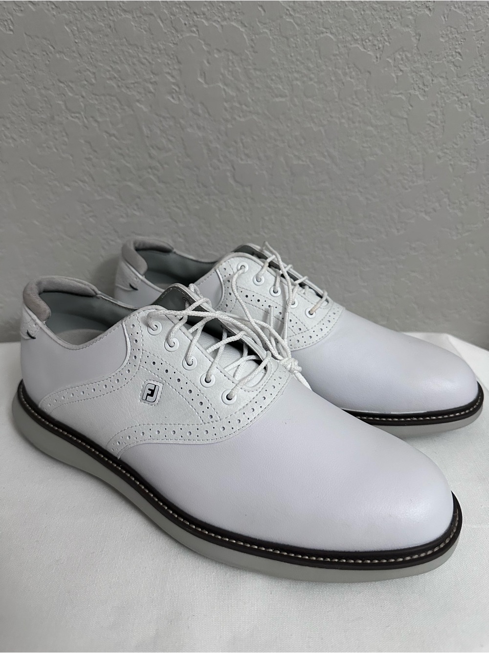 FootJoy Traditions Soft Spike Golf Shoes 57903 Mens 11.5 White Leather